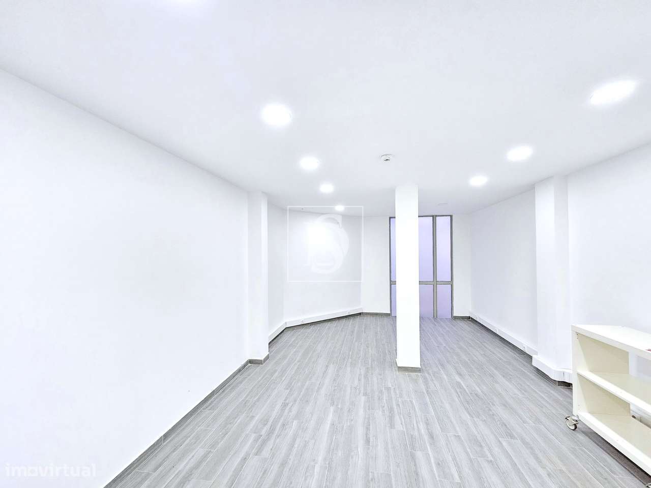 Loja 390 m2 Avenidas Novas - Campo Pequeno-8