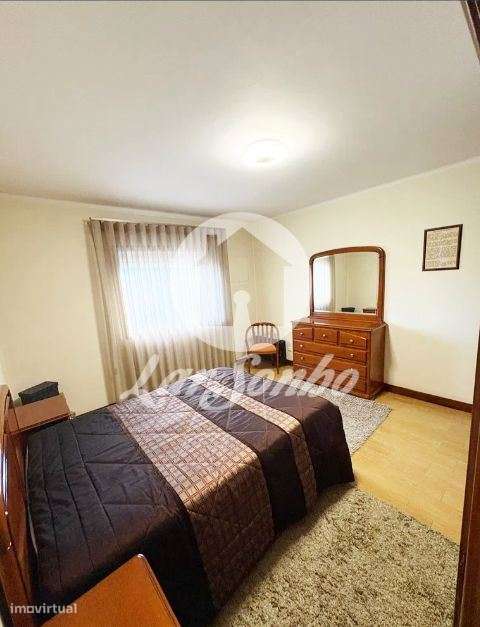 Apartamento T3, situado em Ermesinde  Espaçoso, luminoso e com loca...-10