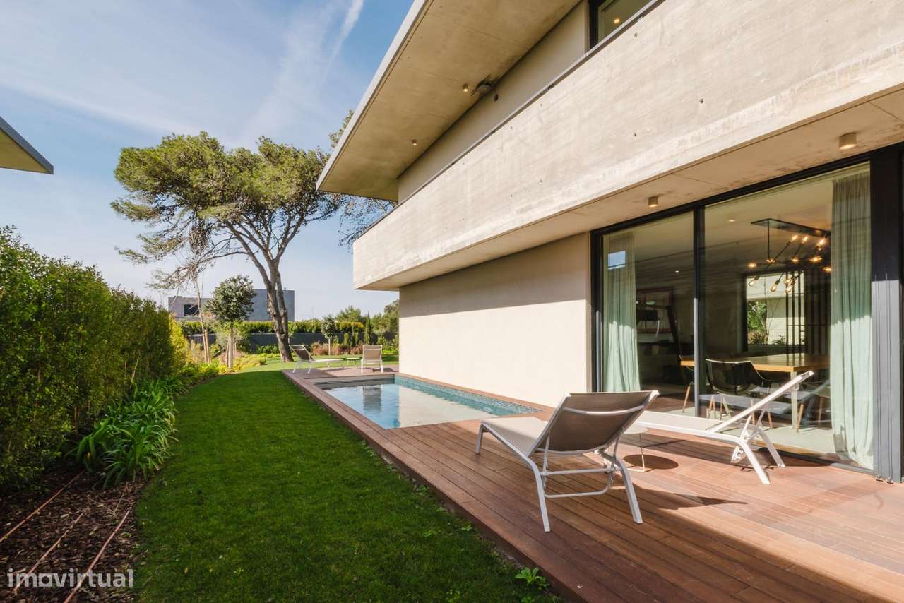 Exclusiva Moradia T4 com Amplo Jardim Privativo no Sandwoods, Cascais - Grande imagem: 5/33
