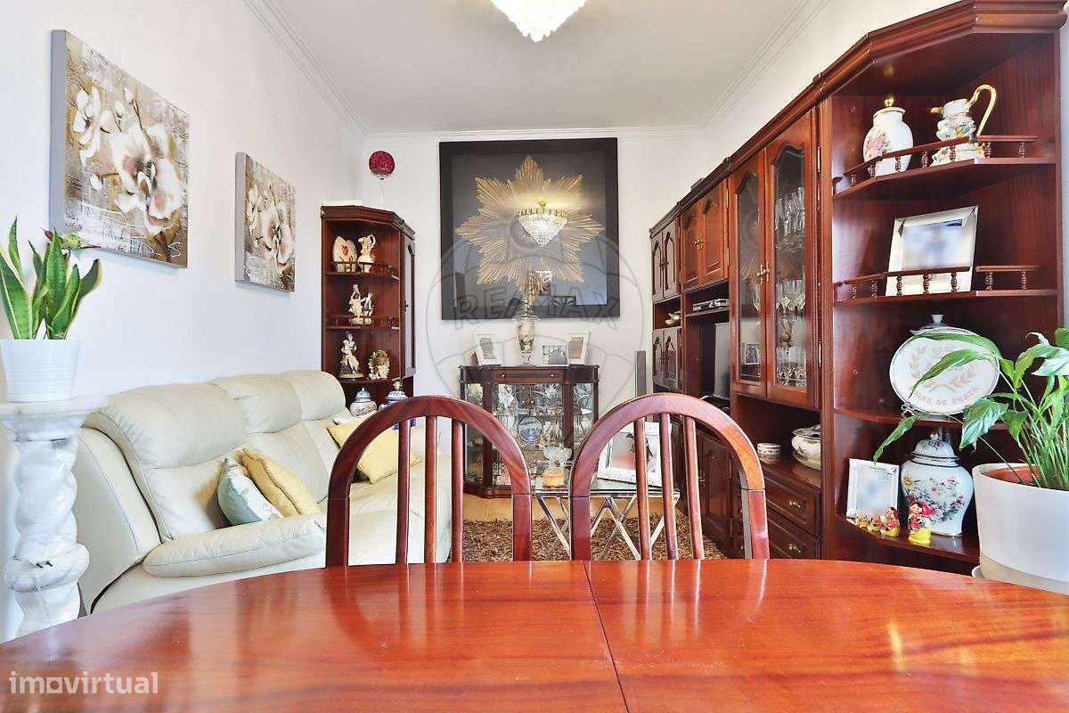 Apartamento T1 para venda - Grande imagem: 2/17