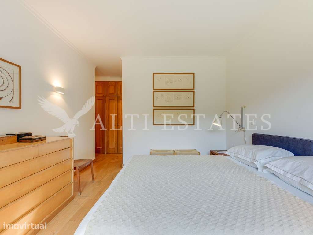Apartamento T4 no prestigiado Monte Estoril.-22