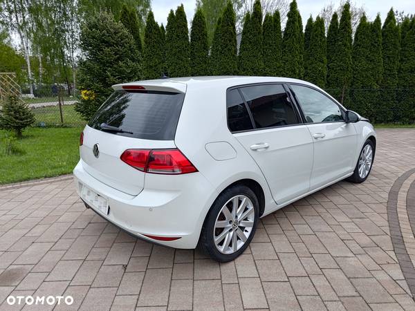 Volkswagen Golf - 1