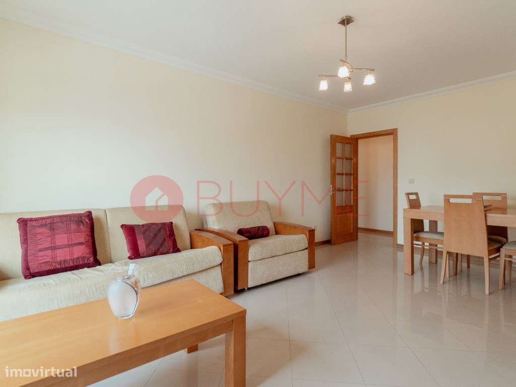 Apartamento T1 com Estacionamento Privativo no Centro de Quarteira,... - Grande imagem: 2/18