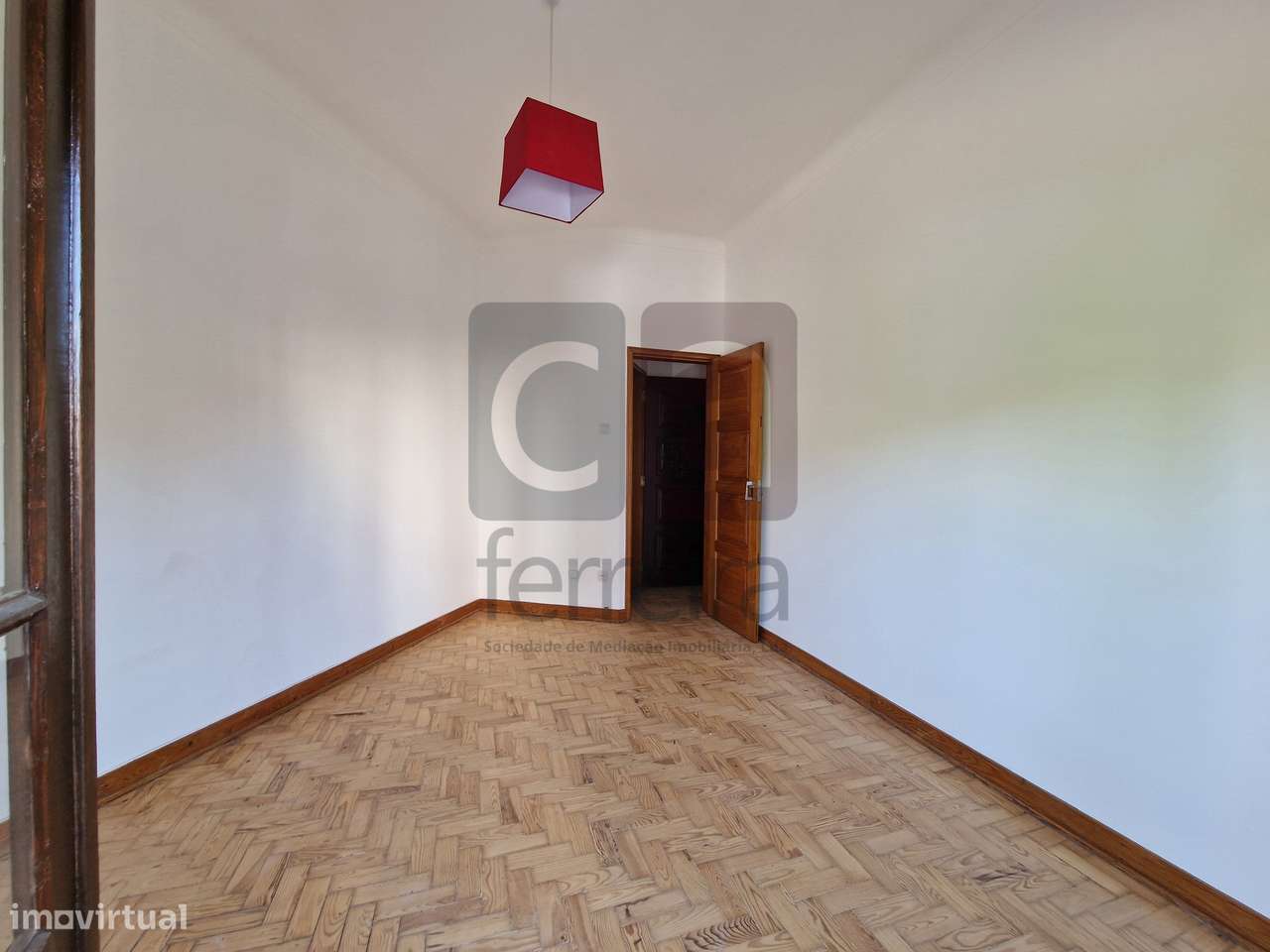 Apartamento T3 com Logradouro e Garagem/Loja – Almeirim-8