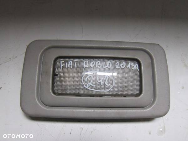 ŚWIATEŁKO PODSUFITKI FIAT DOBLO 2013 - 1