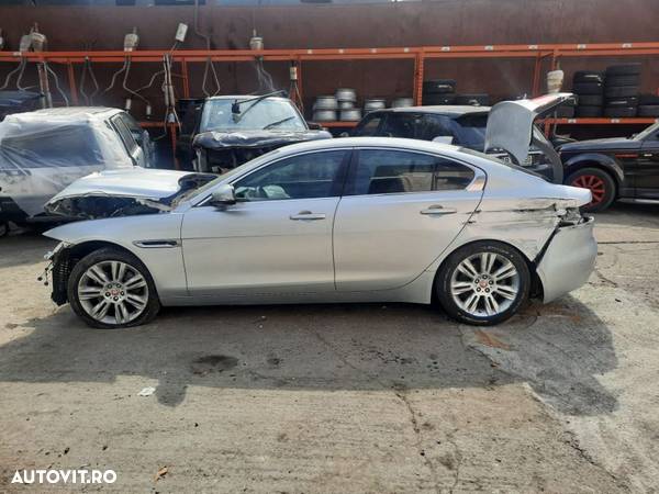 Dezmembrez Jaguar XE 2.0 diesel ingenium 2016 / dezmembrari Jaguar / service / motor  / piese - 3