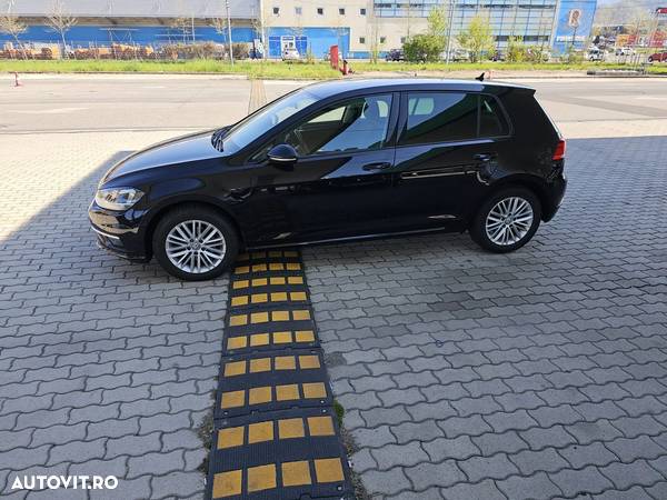 Volkswagen Golf 1.6 TDI Comfortline - 1