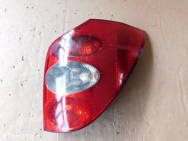 Lampa Tył Prawa RENAULT LAGUNA II KOMBI - 1