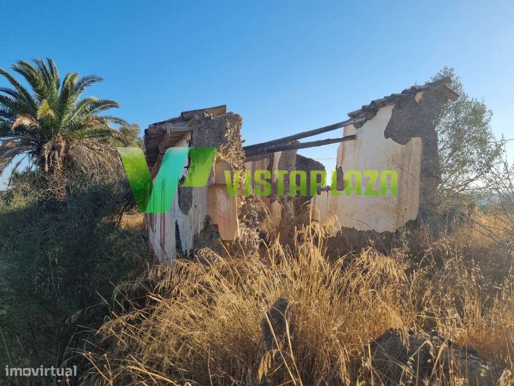 Prédio Misto com Área Urbana para Reconstruir, S. B. Messines - Grande imagem: 3/23