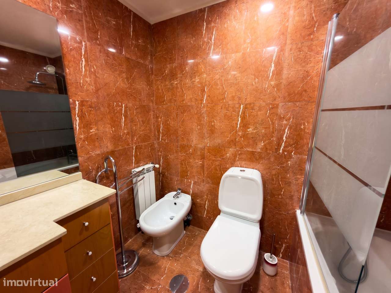 Apartamento T2 COMO NOVO Oliveira do Douro ao Intermaché-15