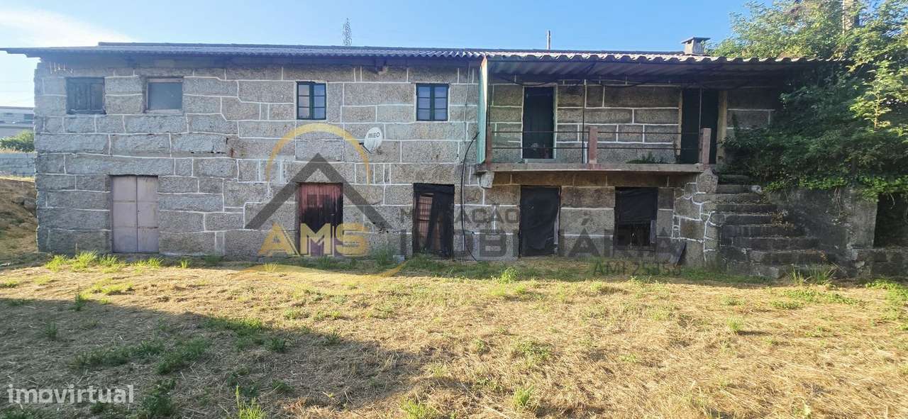 Moradia para restauro e terreno industrial com mais de 4000m²-28