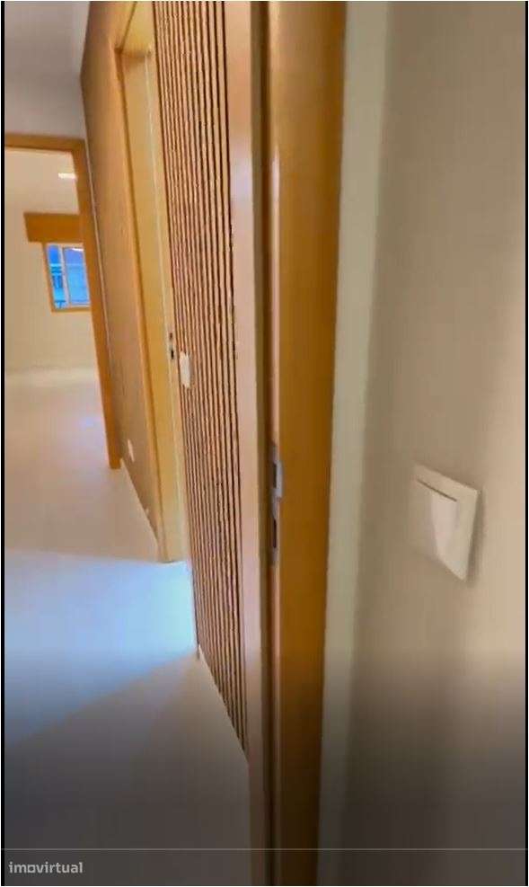 T2+1 Renovado no Centro de Gondomar, junto à Câmara!-5