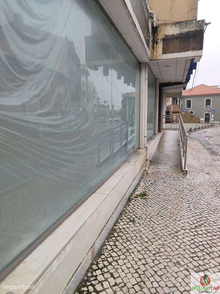 Loja no centro de Vagos-21