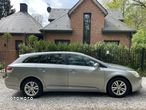 Toyota Avensis 2.0 D-4D 2010 - 2