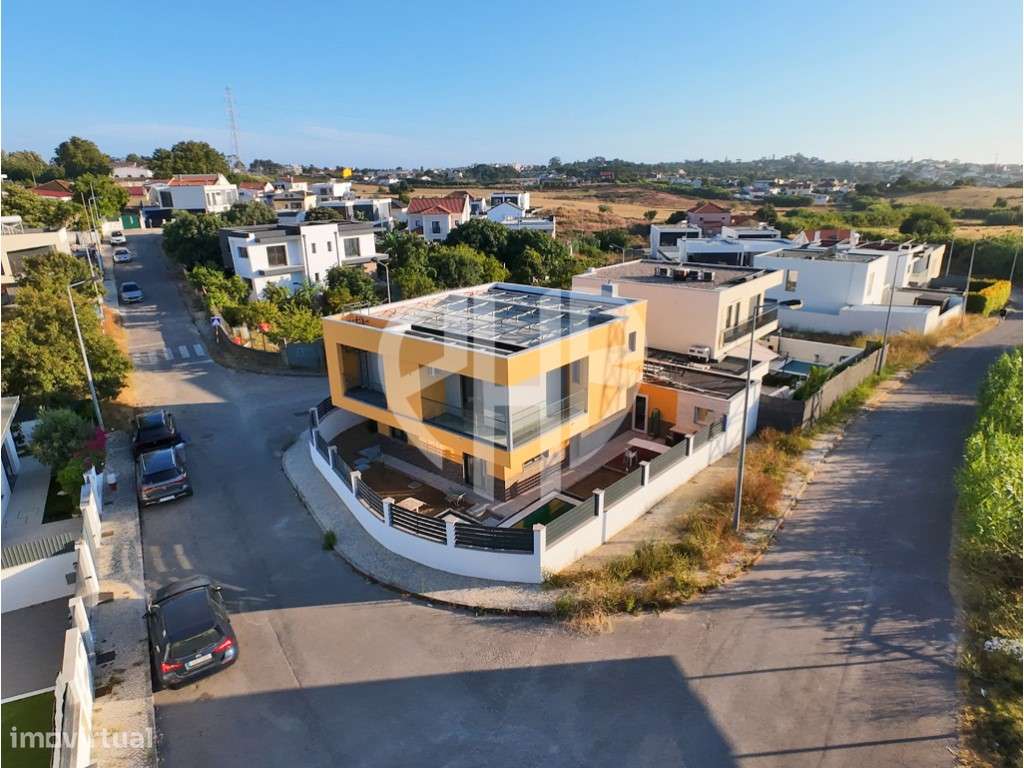 Moradia Isolada T4 Nova com Piscina Aquecida | Caparica | Conclusão...-0