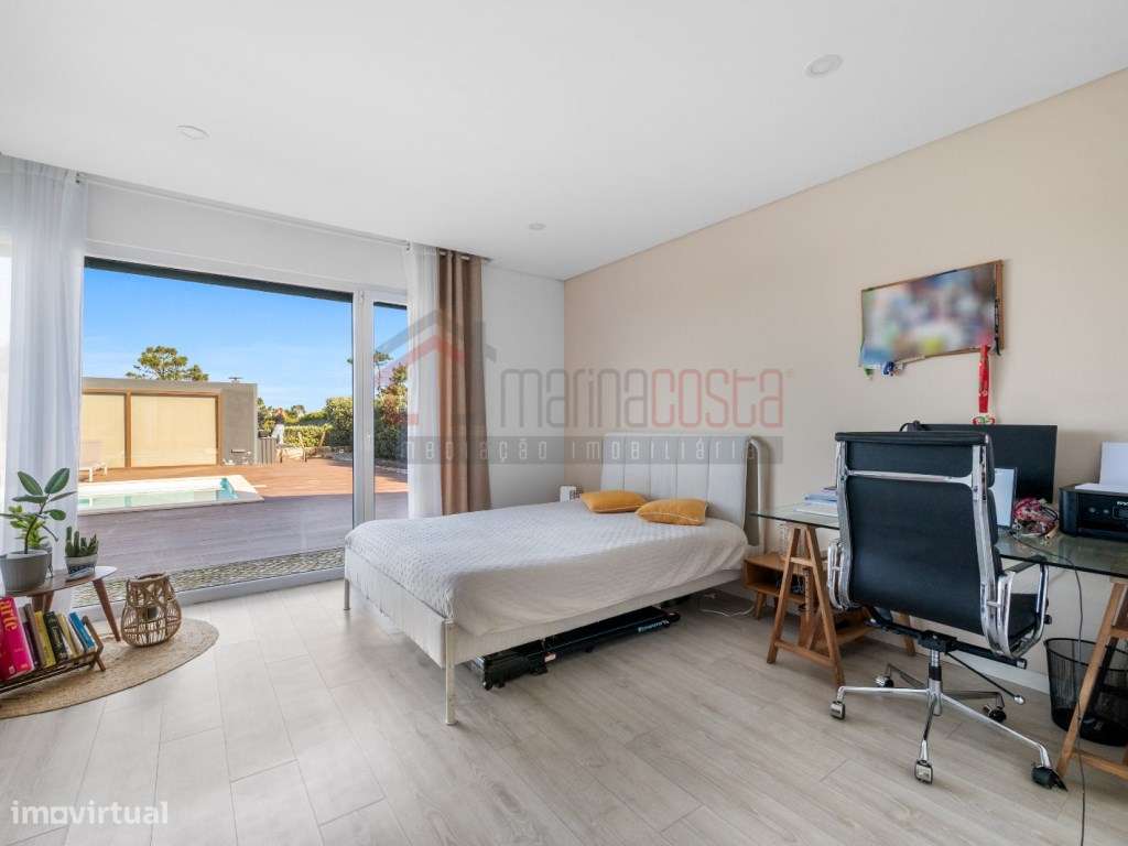 Moradia de Luxo T3 com Piscina e Vista Mar-22