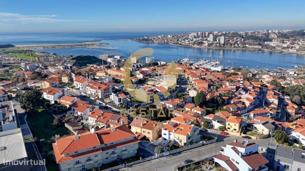 Moradia Exclusiva T4+1 em Canidelo, Vila Nova de Gaia - Grande imagem: 4/51