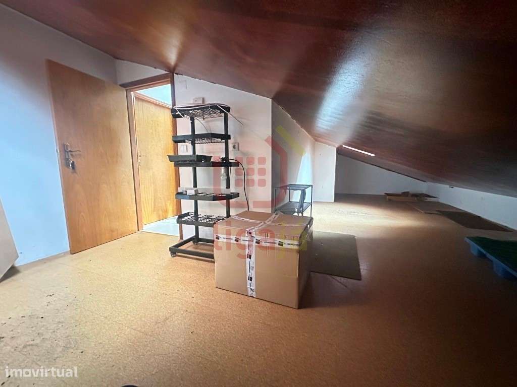 Apartamento T3 C/Terraço - Centro de Ourém!-19