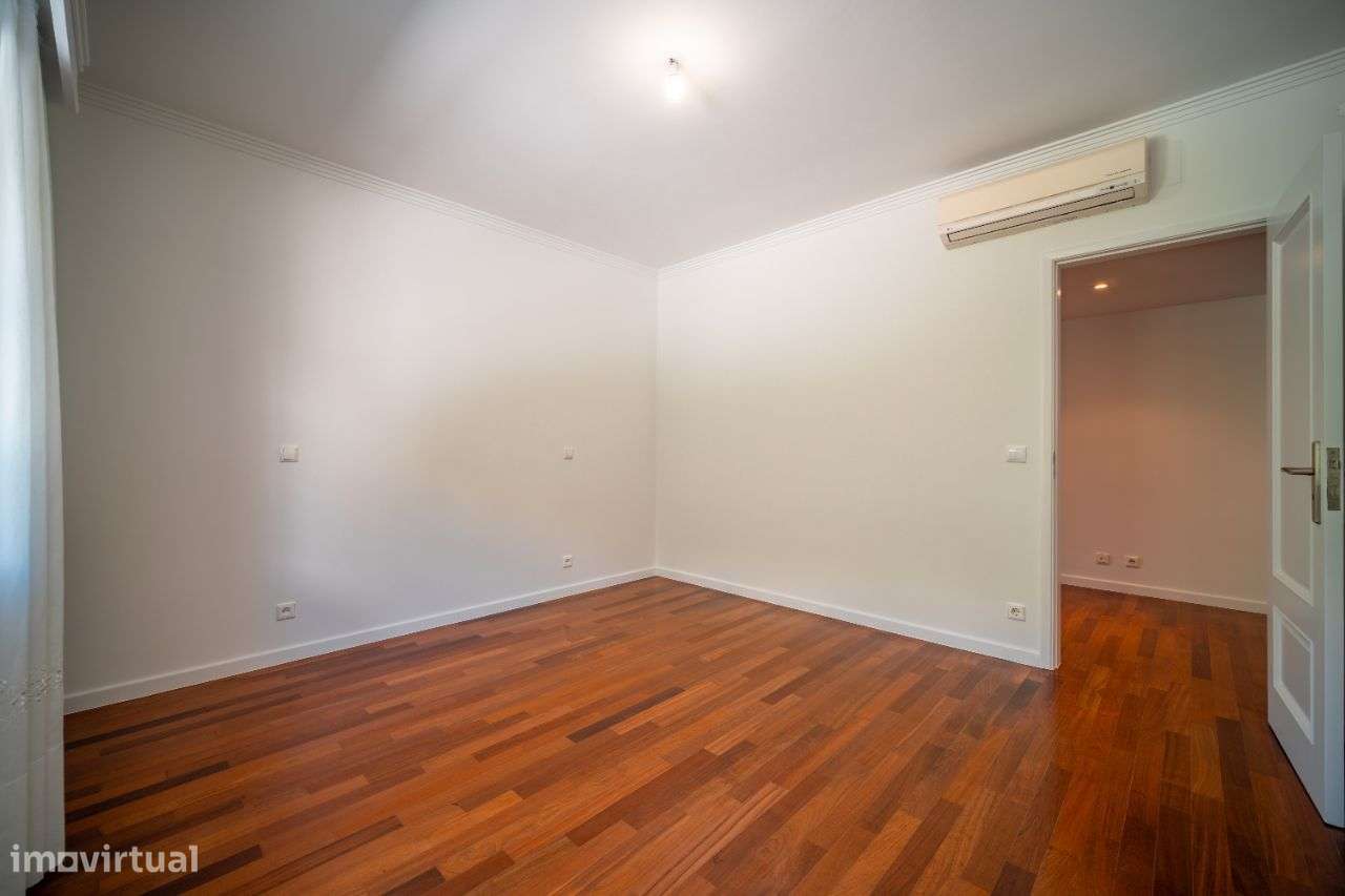 Moradia T4 com piscina em Braga-7