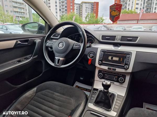 Volkswagen Passat Variant 2.0 TDI 4Motion BlueMotion Technology Comfortline - 17