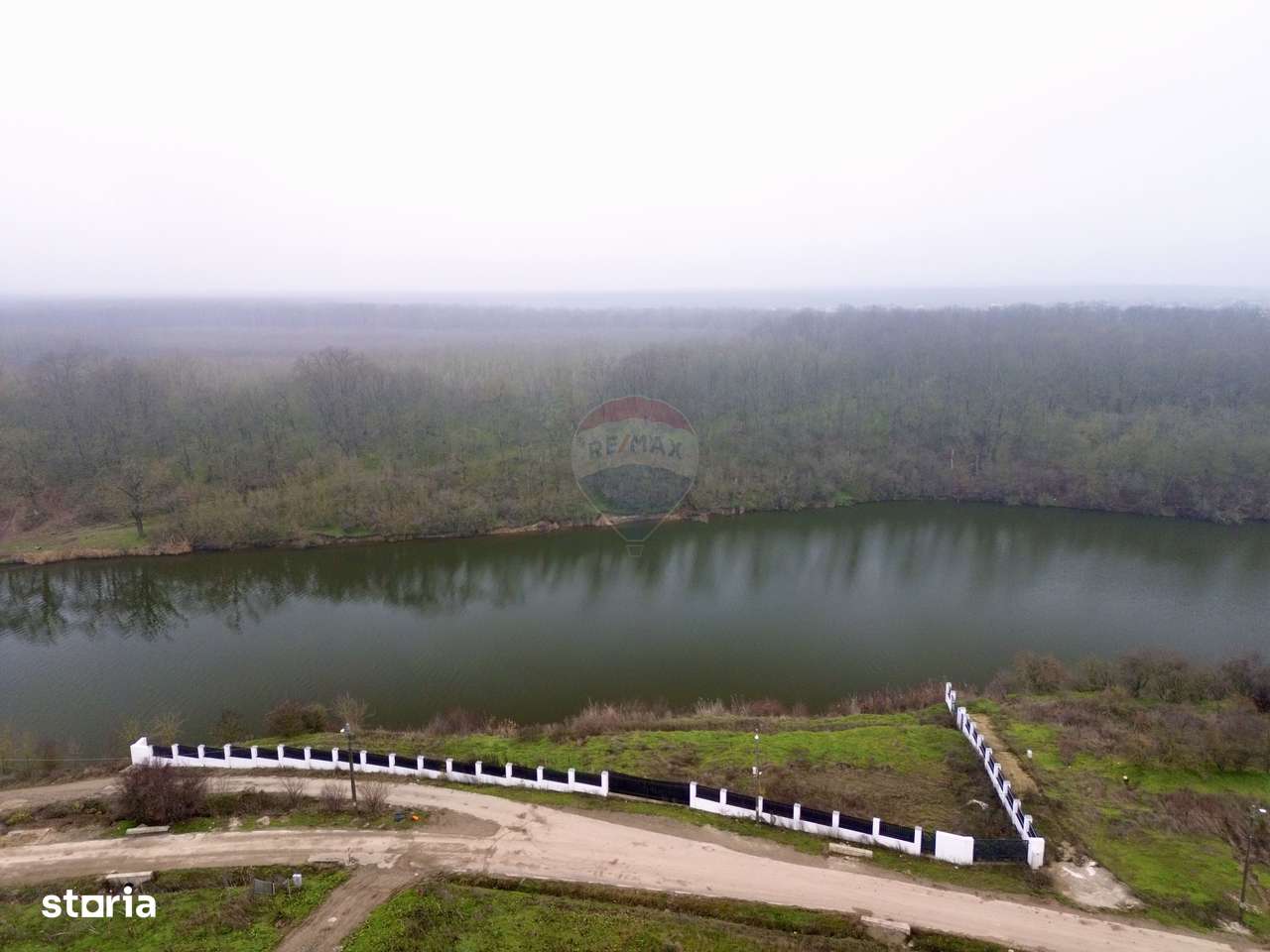 Teren intravilan de vanzare cu deschidere la lac, Branesti-0
