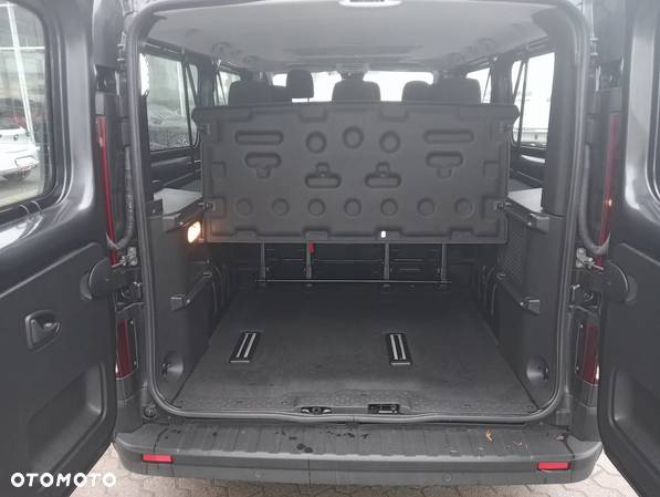 Renault Trafic SpaceClass 2.0 dCi - 13