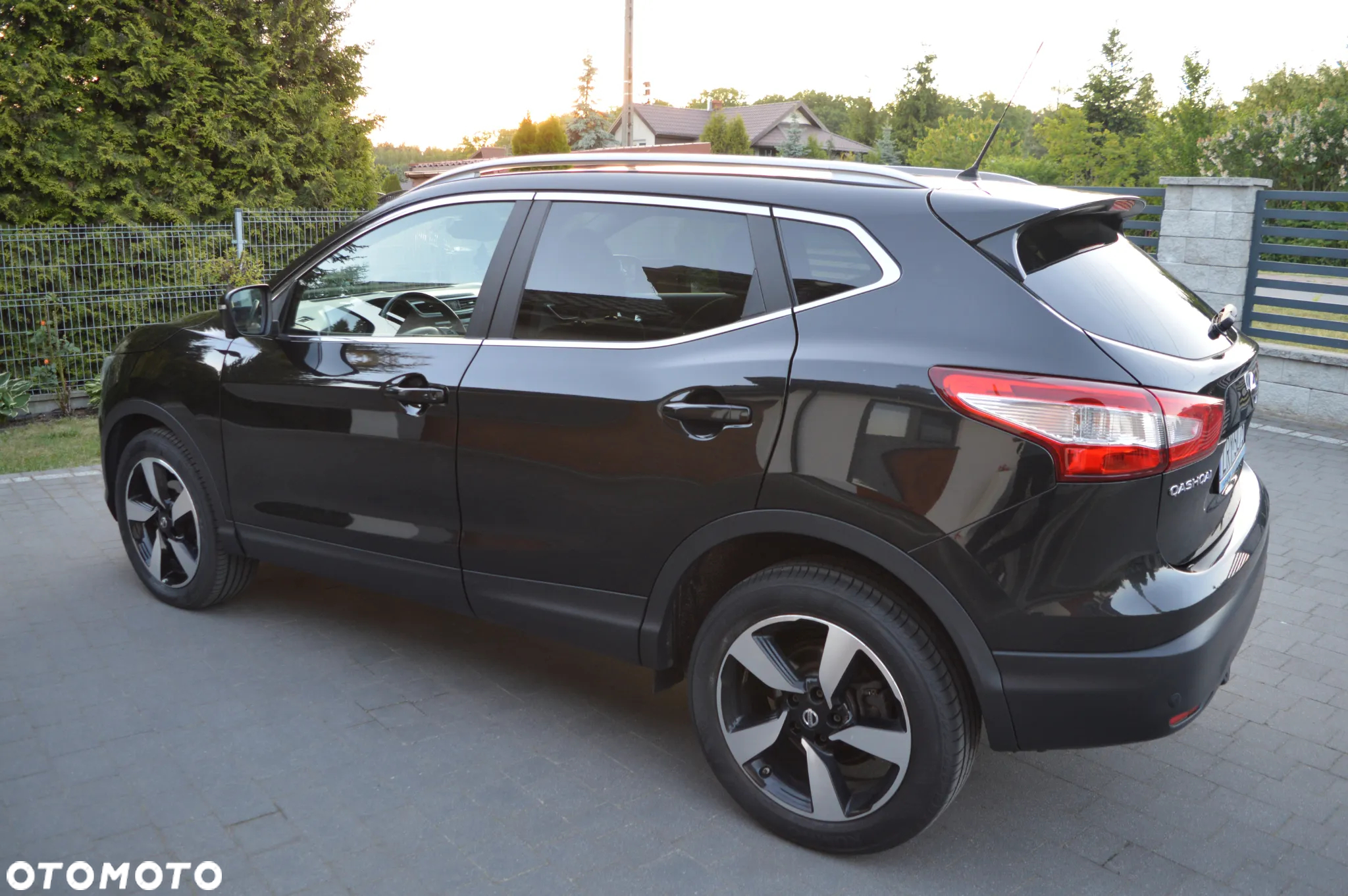 Nissan Qashqai 1.6 DCi 4x4 Tekna - 3