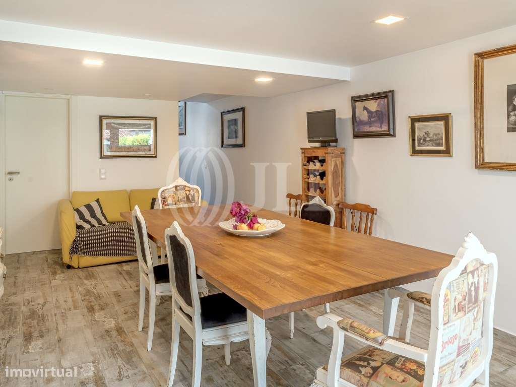 Moradia T4 com garagem e piscina, em Barcarena, Oeiras-9