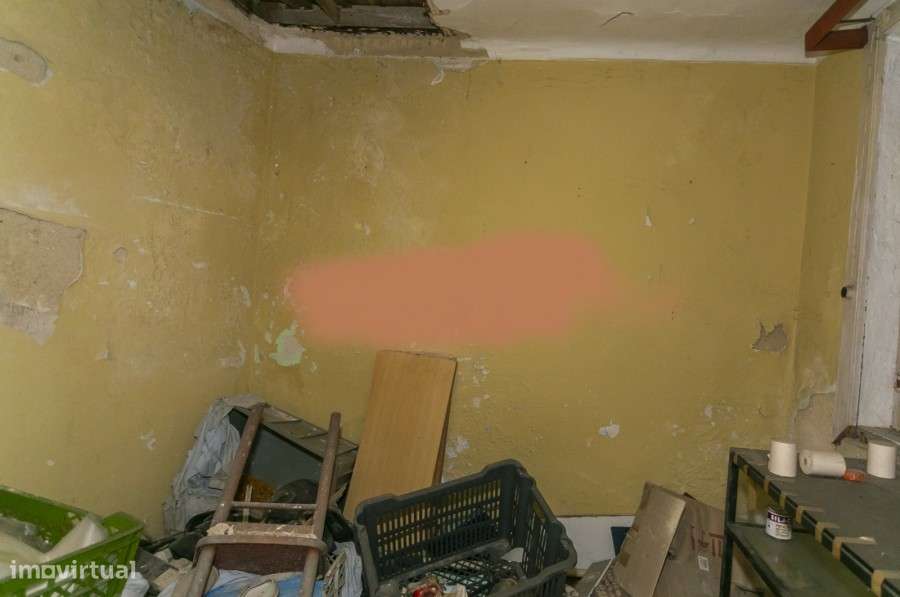 Moradia Geminada T2 para Reconstruir ao lado do Corte Inglês, em Gaia!-12