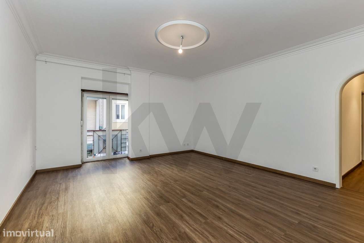 Apartamento T2 com suite e garagem em Campo de Ourique - Grande imagem: 5/21