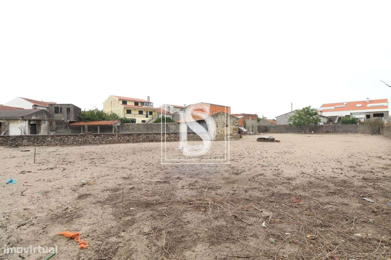 Moradia para Restaurar T4 em UDF de Apúlia e Fão - Grande imagem: 4/12