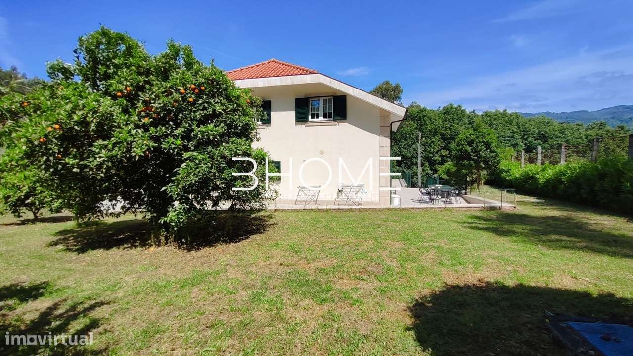 Moradia Individual na Povoa de Lanhoso - Sobradelo da Goma-8