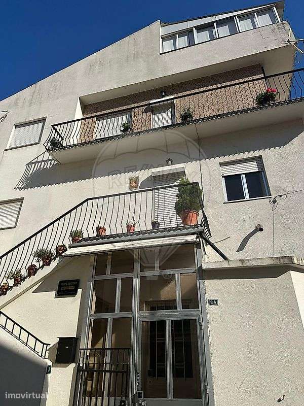 Moradia T4 para venda-3