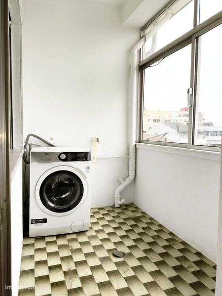 Amplo Apartamento T3 ao Padrão da Légua - Renovado - Grande imagem: 3/12