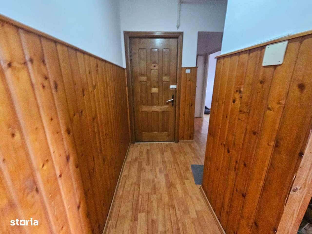 2 Camere Decomandat Rasnov Florilor 53mp utili - Imagine principală: 4/9