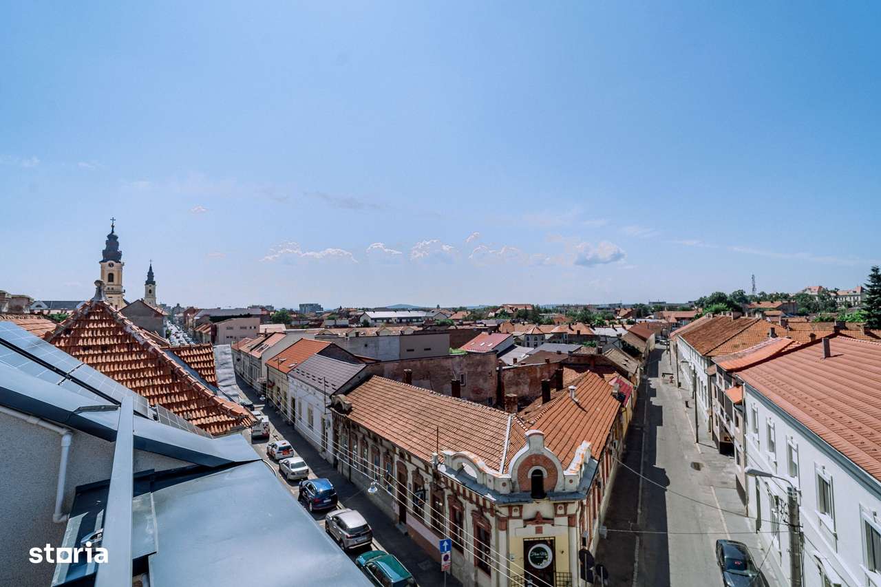 Penthouse 4 camere, ultracentral, Oradea. 800 000 E + TVA. Comision 0-14