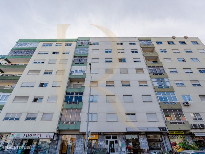 Apartamento T3 com elevador nas Paivas - Amora-23
