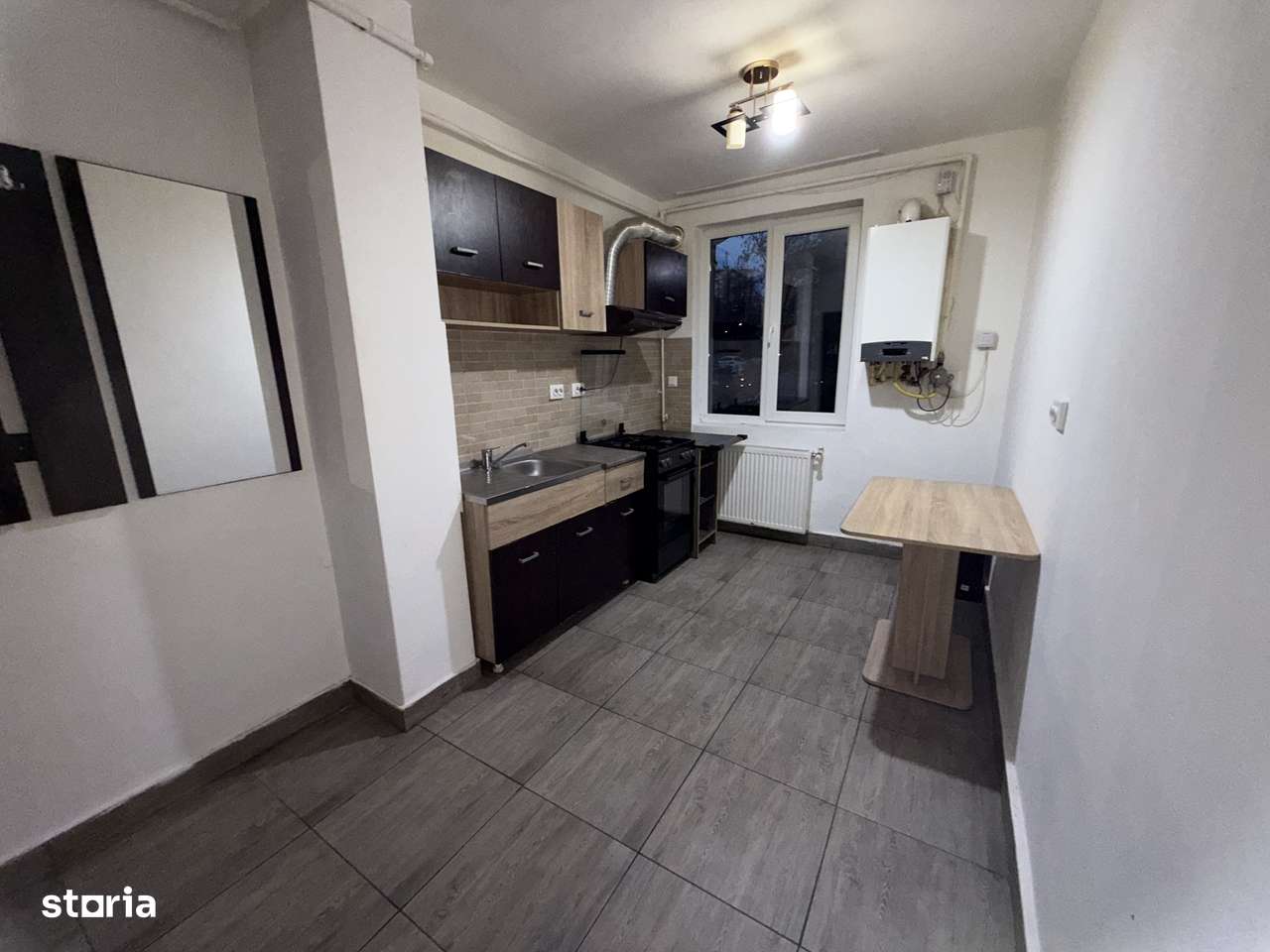 Apartament 2 camere “la cheie “ zona Micro 4(școala nr 2)-0