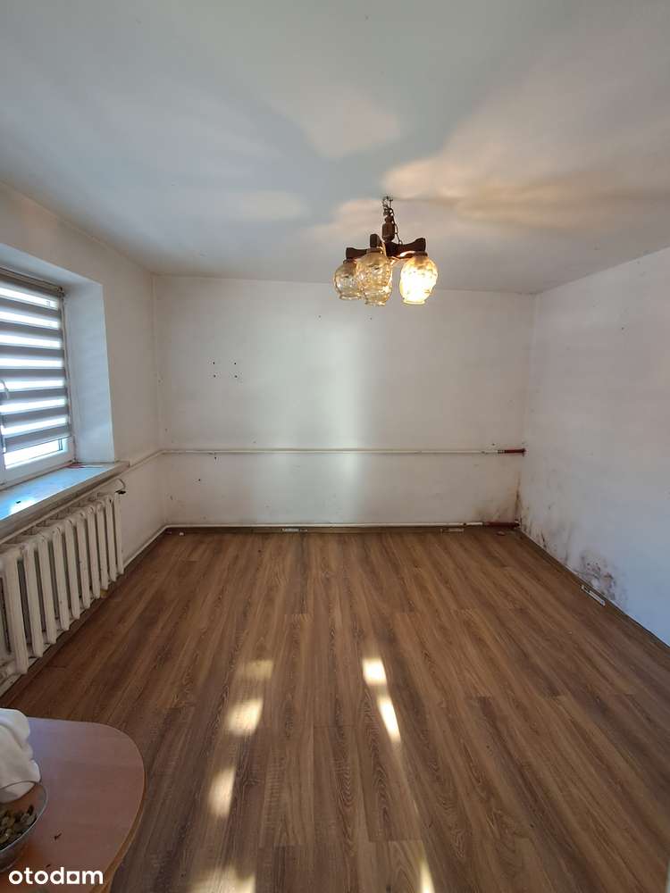 Parterowy murowany dom z dużym garażem-7