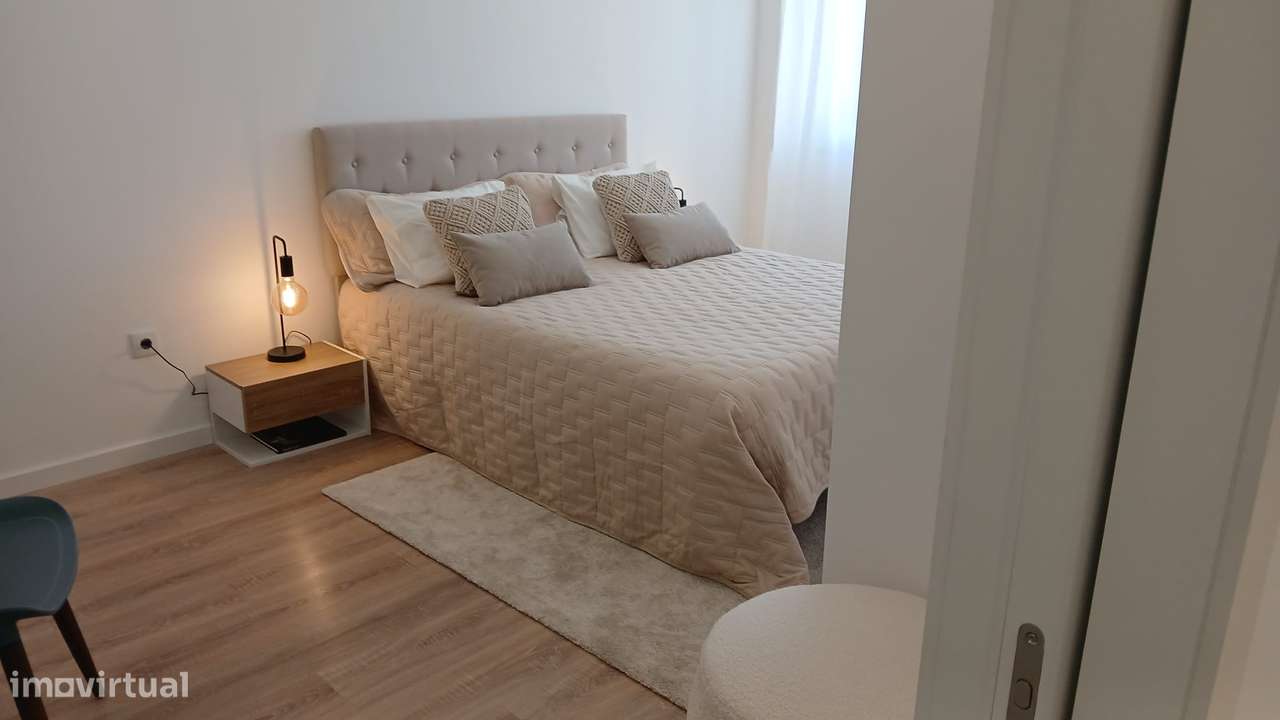 T2 com 3 casas de banho e elevador em Benfica - Grande imagem: 4/9