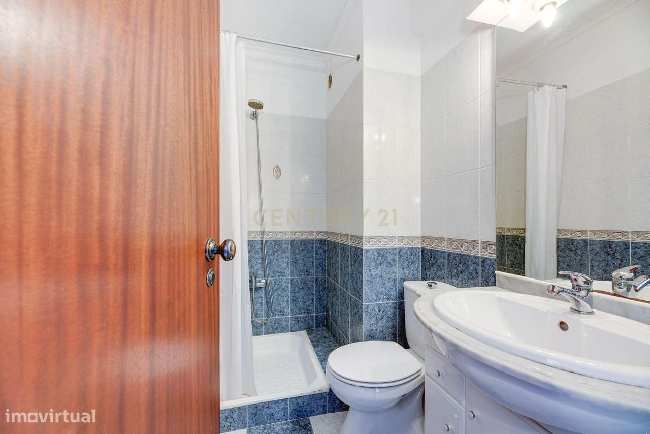 Apartamento T3 à Venda – Rio de Mouro-11