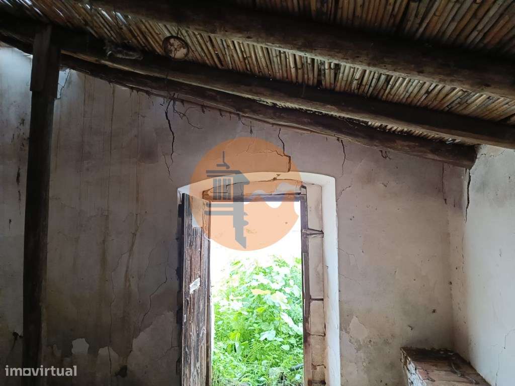 MORADIA DE ALDEIA - COM 37 M2 - PARA RECONSTRUIR - CORTE DA SEDA - ... - Grande imagem: 5/38