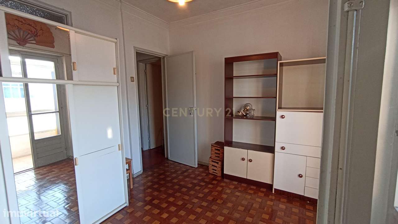 T2  perto da Estação da CP de Rio de Mouro-8