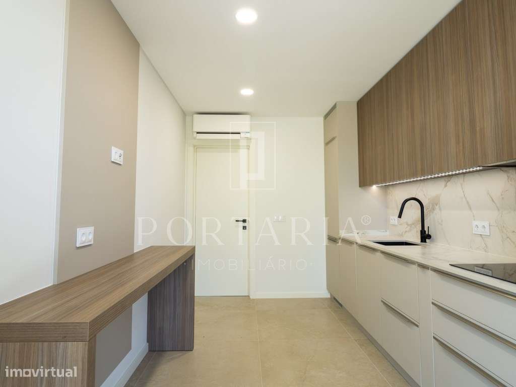 Moradia T4 com vista ria (junto à universidade)-5