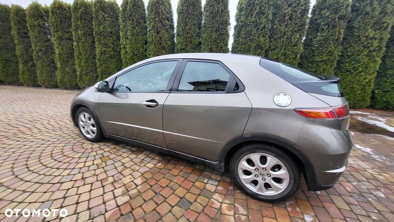 Honda Civic 1.8 Executive - 2