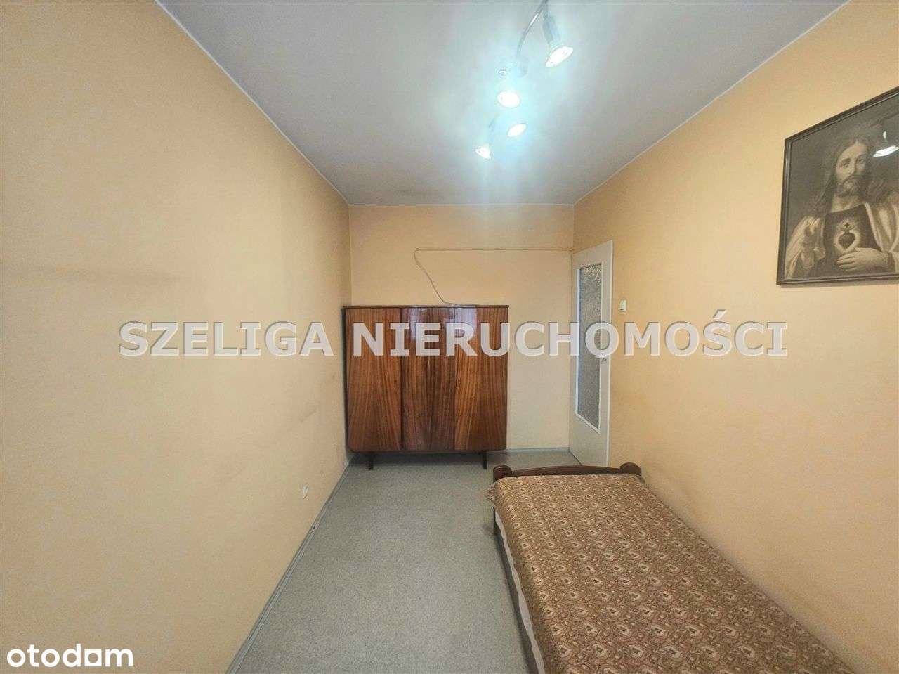 Okol Brzozowej, C.O. Miejskie, Balkon-3