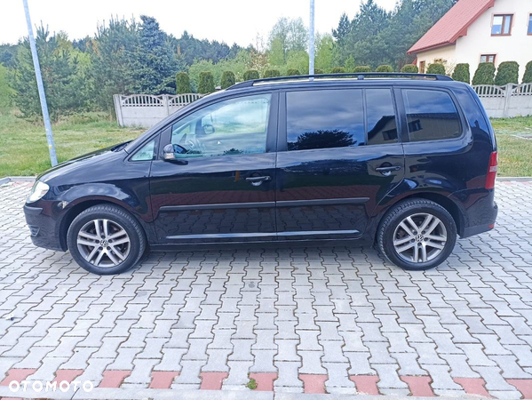 Volkswagen Touran - 2