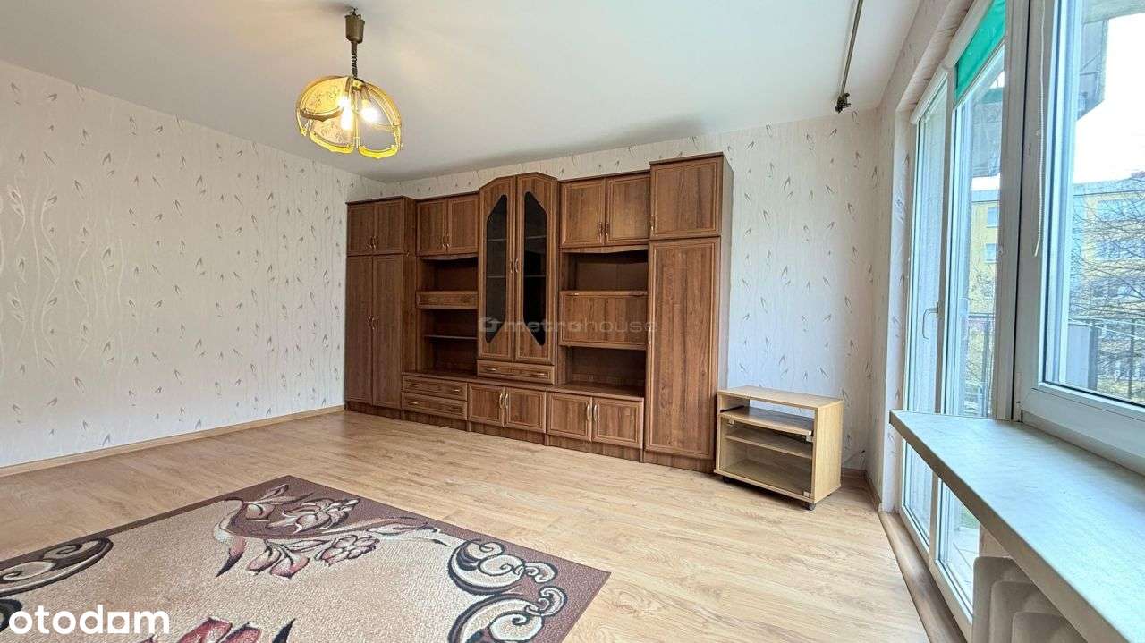 Nowa Cena!!! 3 pokojowe mieszkanie na 1 piętrze!-1