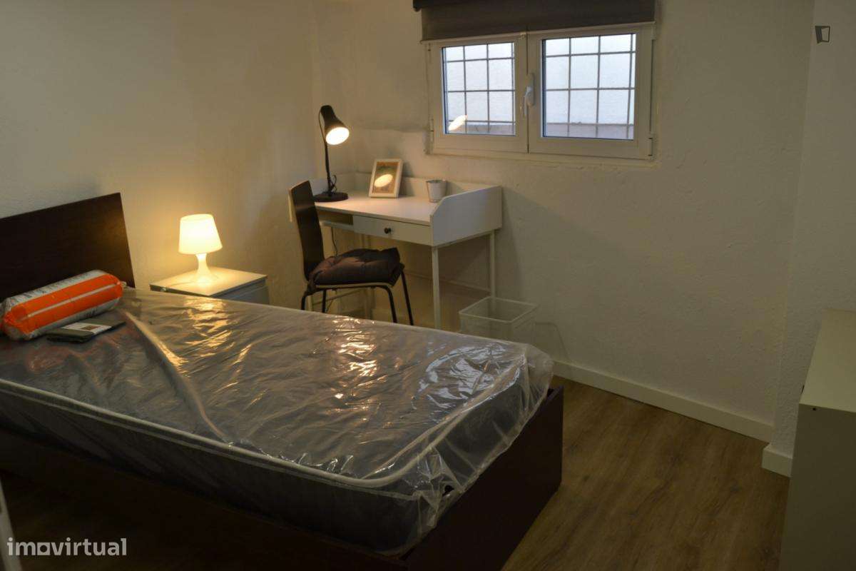 Quarto - localizado em Parque das Nações Lisbon - Grande imagem: 5/7