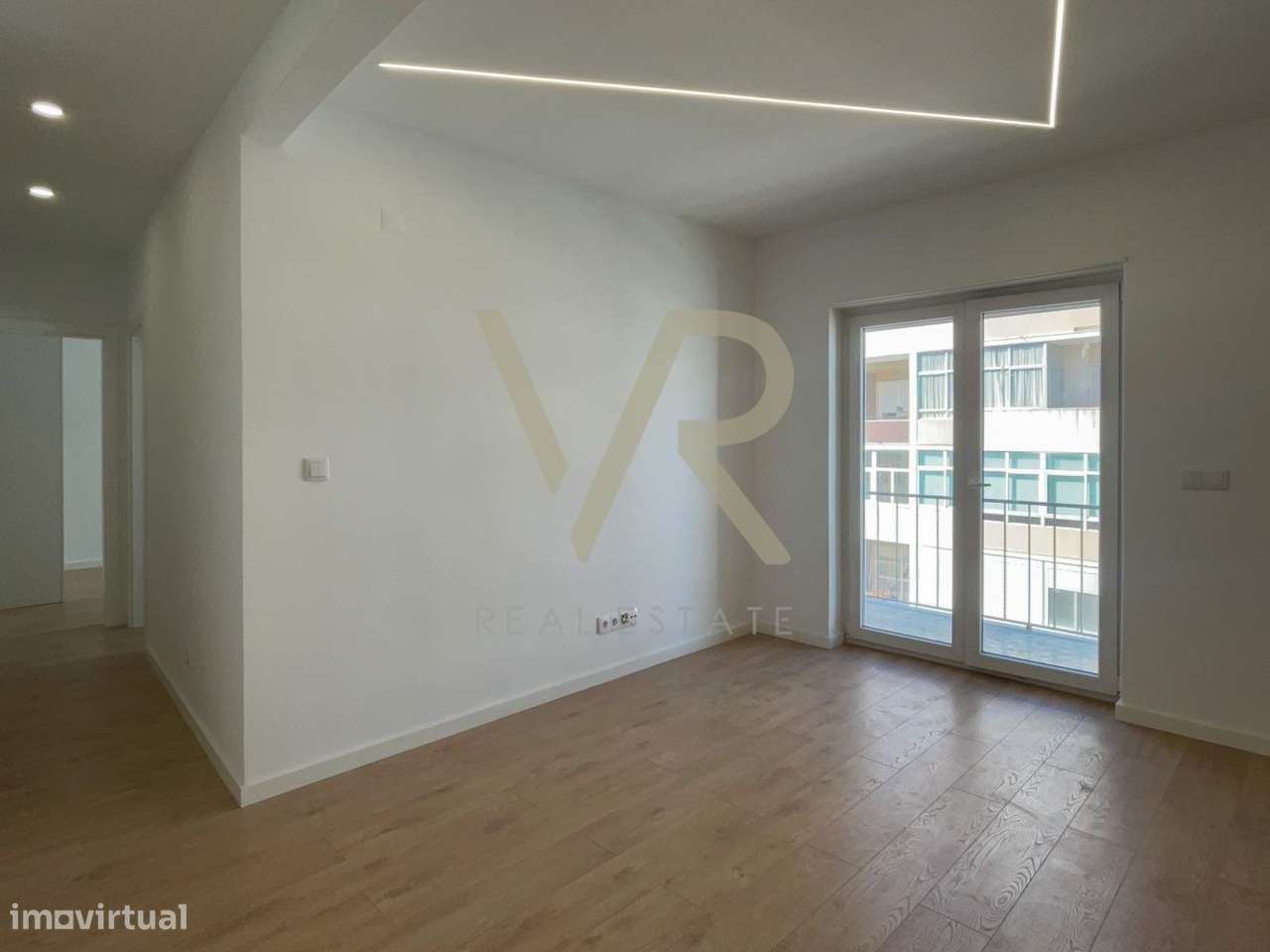 Apartamento T2 no centro de Almada-2